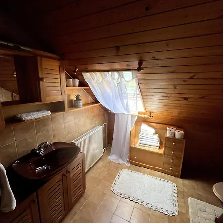 Lakeview Elizabeth Bled