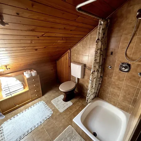 Lakeview Elizabeth Bled